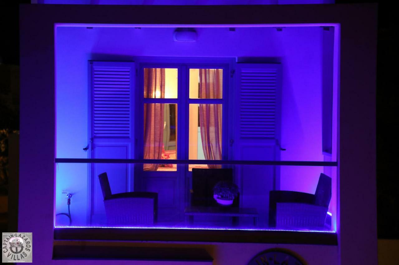 Located By The Sea One Beachfront Private Captain Lazaros Pool Villa With Loft In 750Sqm Spacious Private Plot-Jacuzzi-Sunrelax-Furnished Terace-Gazebo-Private Parking,Sleep 3 Adults And 2 Children, Just Steps From The Black Beach-Seaview Perissa  Zewnętrze zdjęcie