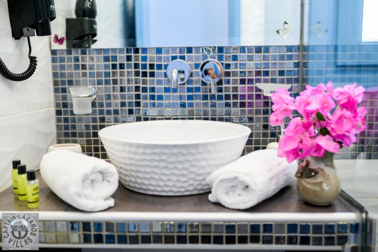 Located By The Sea One Beachfront Private Captain Lazaros Pool Villa With Loft In 750Sqm Spacious Private Plot-Jacuzzi-Sunrelax-Furnished Terace-Gazebo-Private Parking,Sleep 3 Adults And 2 Children, Just Steps From The Black Beach-Seaview Perissa  Zewnętrze zdjęcie